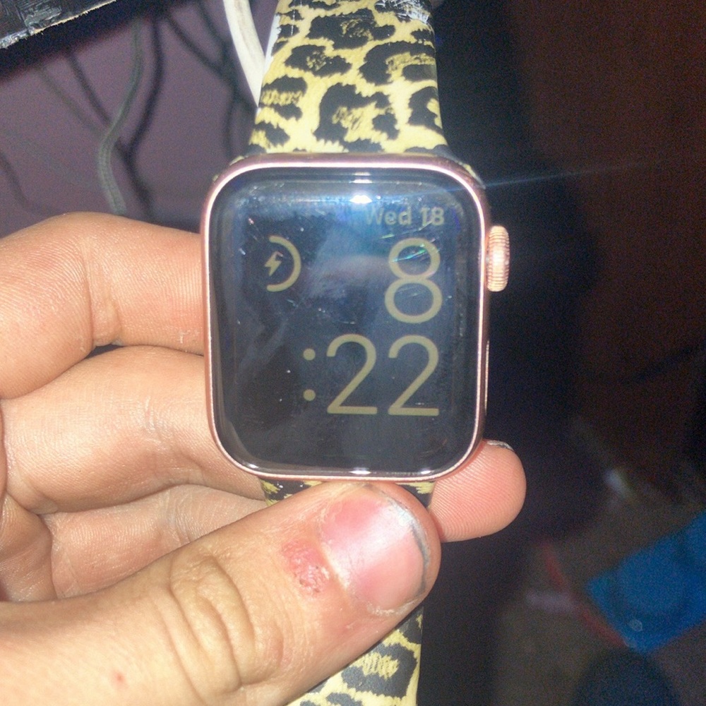 Apple Watch SE - Picture 2 of 2